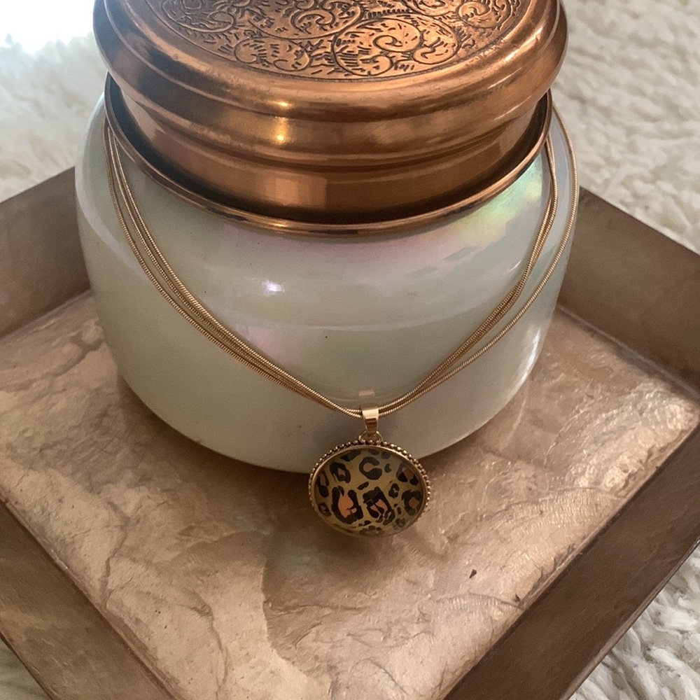 Round Leopard Pendant Necklace
